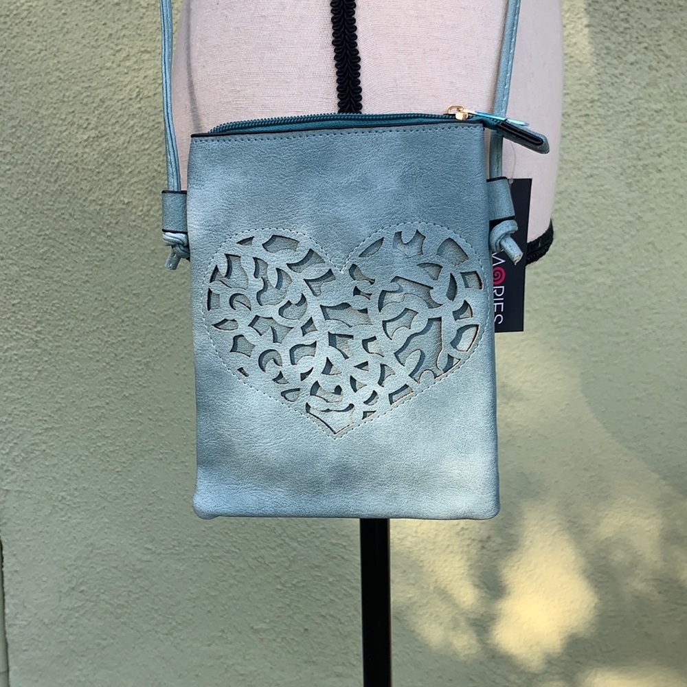 Memories crossover small bag blue w/etched heart on front & cell pocket in back